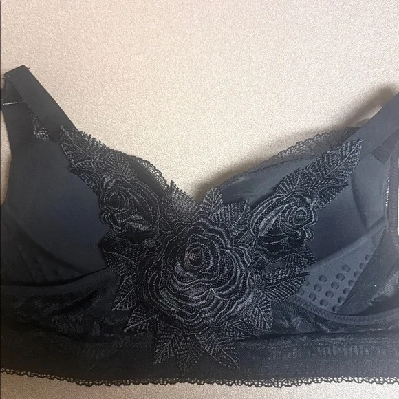 Floral Secrets Comfort Rose Bra Size 36B - Picture 5 of 7